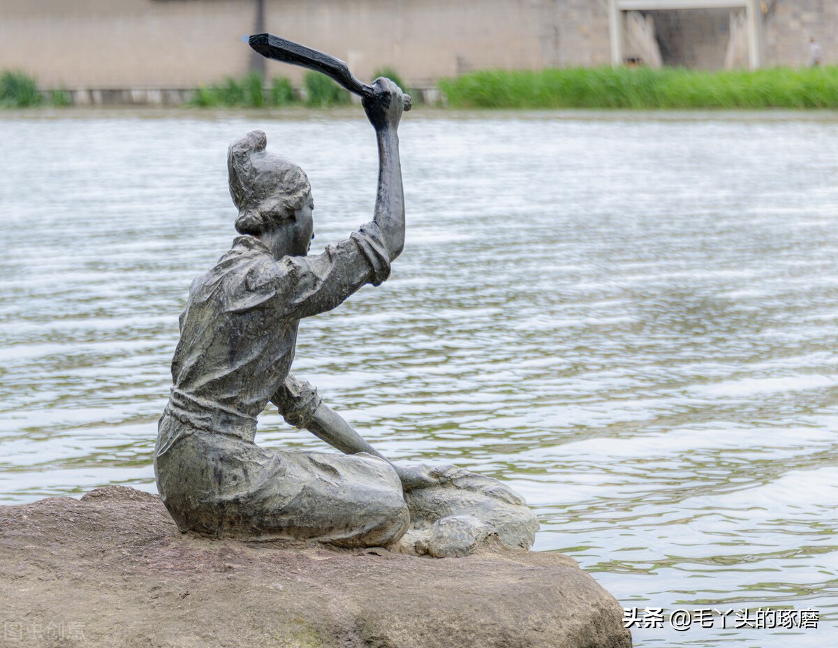 感悟怎样对待复杂的生活,怎样摆脱社会环境对潜意识的影响