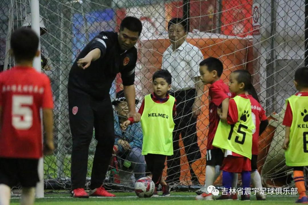 快乐童年,足球相伴!——震宇足球俱乐部“超级比赛日”精彩瞬间