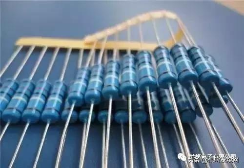 音响不发光什么问题,音响不好听是喇叭问题吗