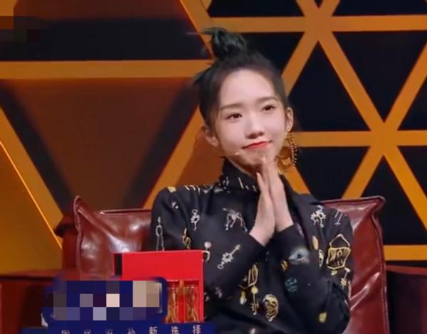 孟美岐点评情歌教父周传雄,周传雄歌唱比赛孟美岐点评周传雄