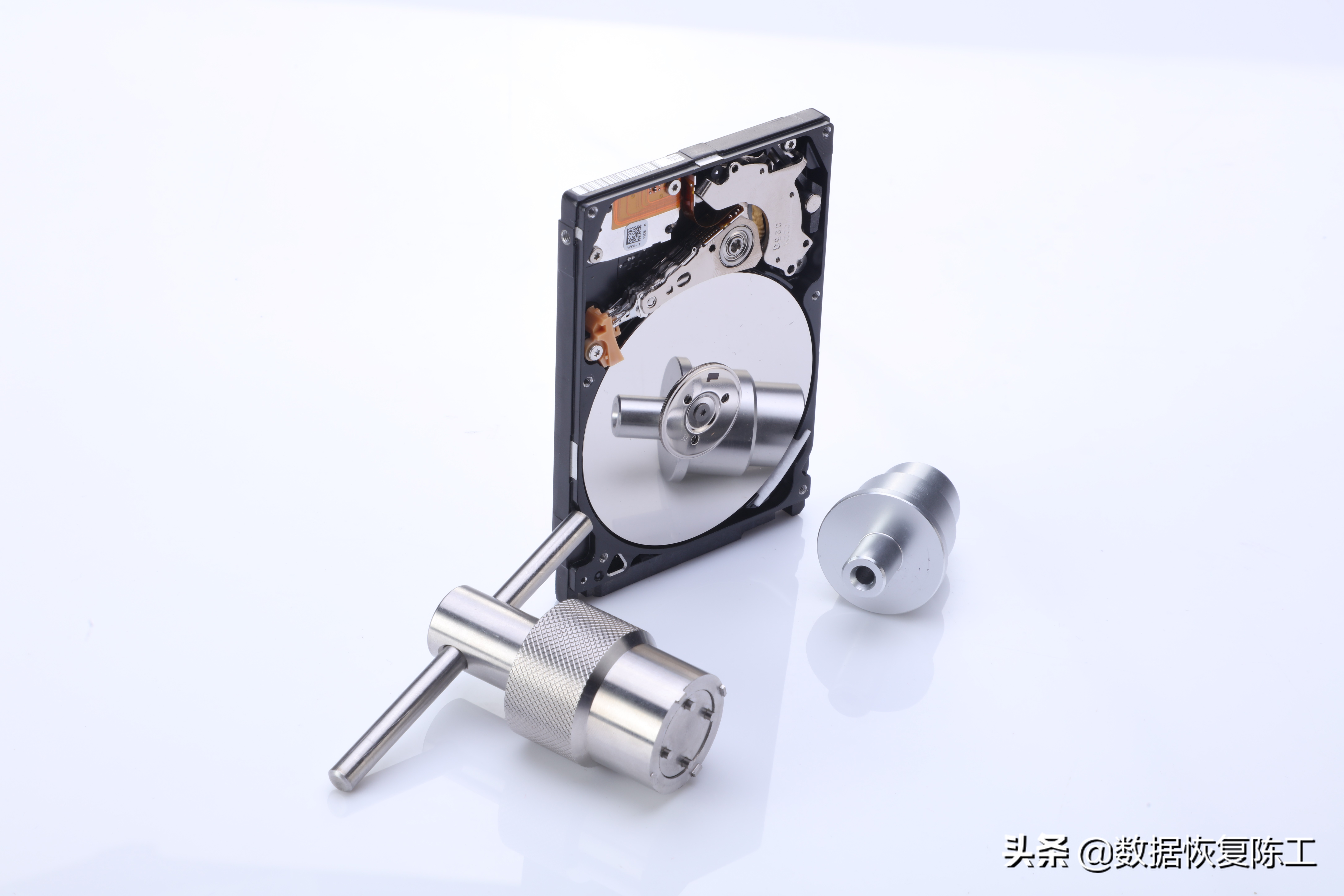 移动硬盘打不开认不到以后的数据恢复所需要涉及到知识与恢复过程