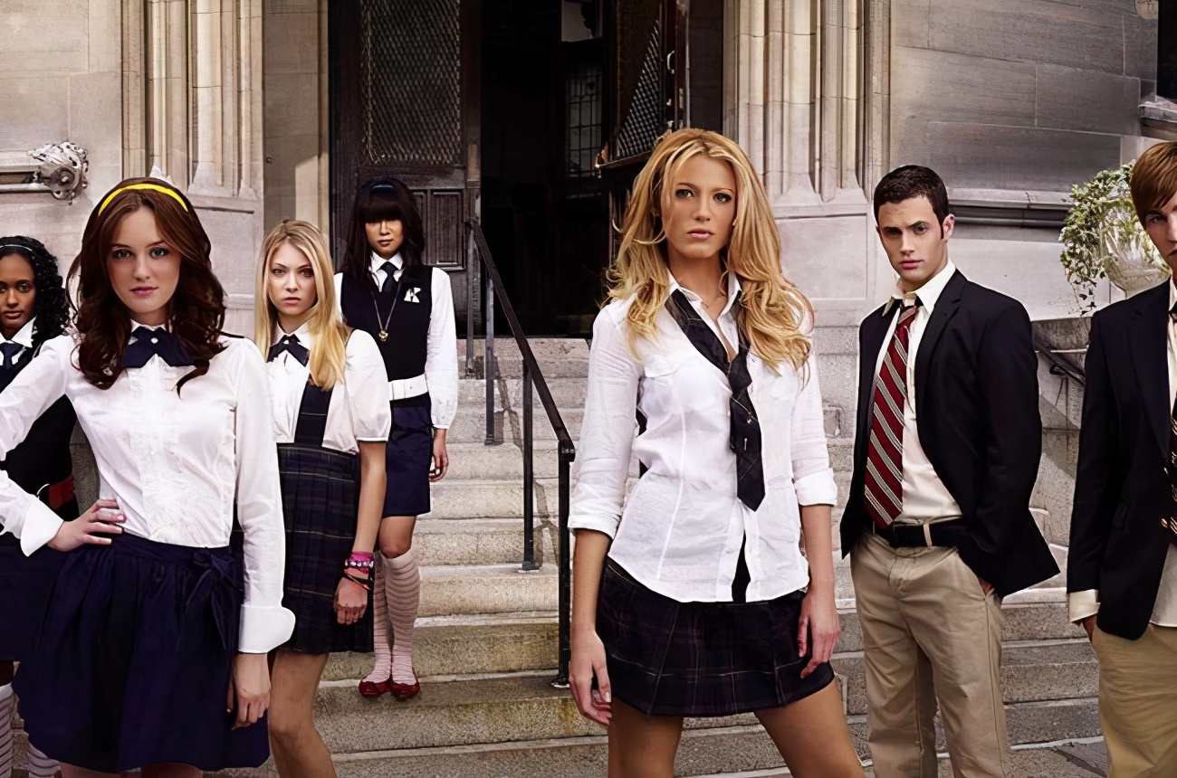 都说中国学生的校服丑？来看看国内外的校服对比吧