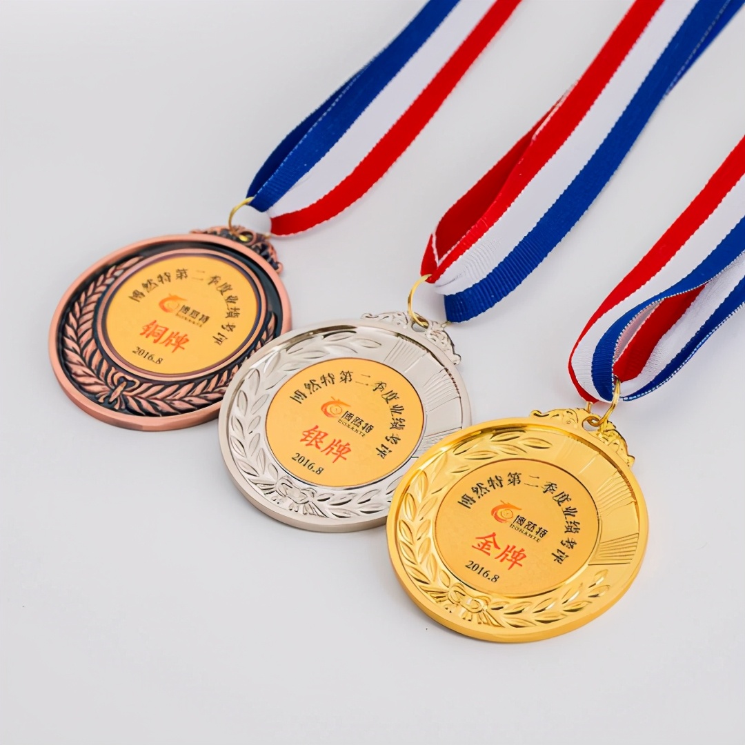 快乐童年足球,快乐足球趣味运动会