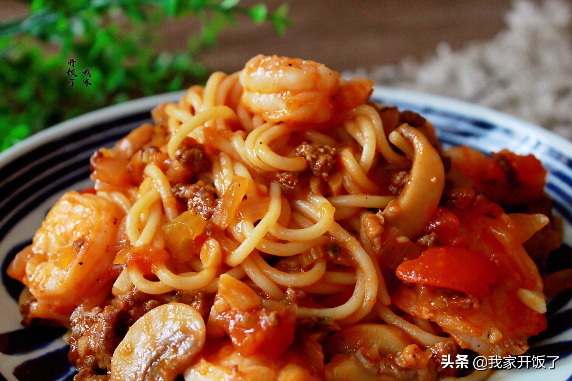 操作简单风味炸酱面,教做炸酱面的方法