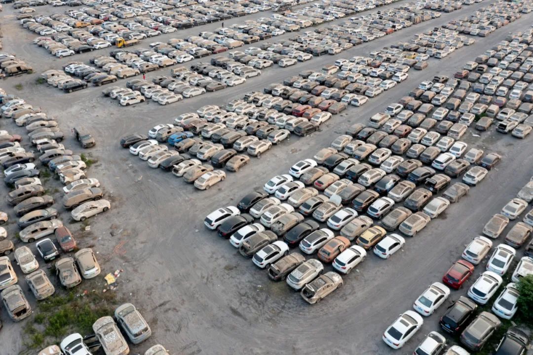 郑州暴雨车被淹都去哪了,郑州暴雨车辆被淹全过程