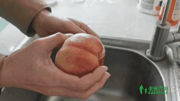 桃子用碱面泡完发黑,桃子用碱洗了发黑