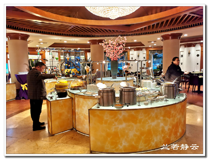 郑州小吃美食一条街附近酒店,郑州住宿附近有美食