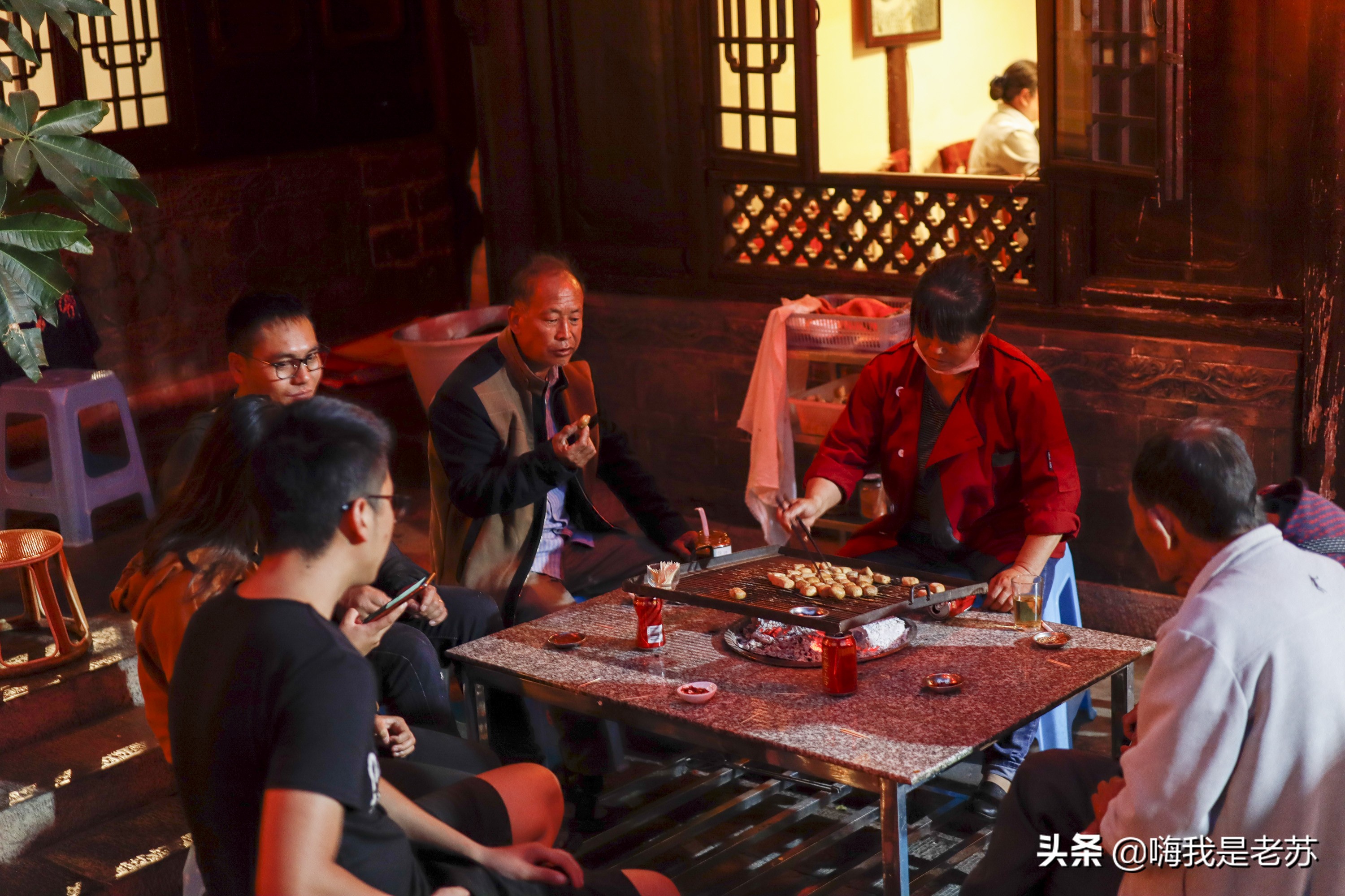 建水汽锅鸡放黑胡椒还是白胡椒,云南建水汽锅鸡怎样让汤更多