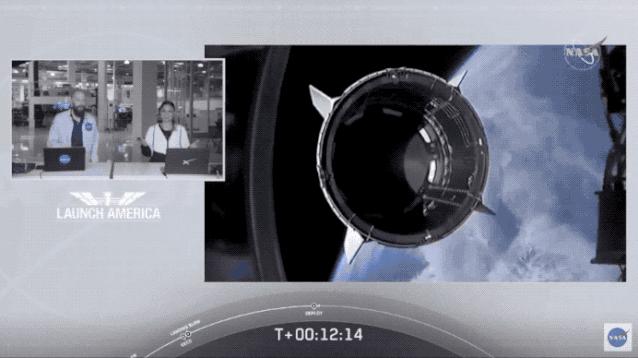 马斯克火箭spacex第一次成功视频,马斯克spacex火箭发射成功回收