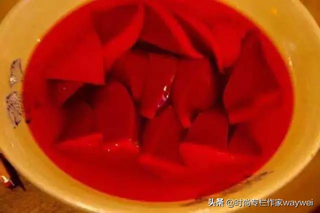 寒风飒飒,人类无法阻止火锅的蔓延势头了……