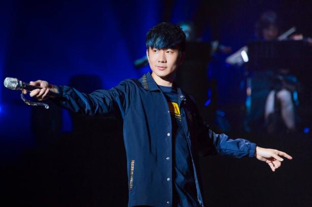 林俊杰收费辩解视频,林俊杰唱了一句为什么要收费