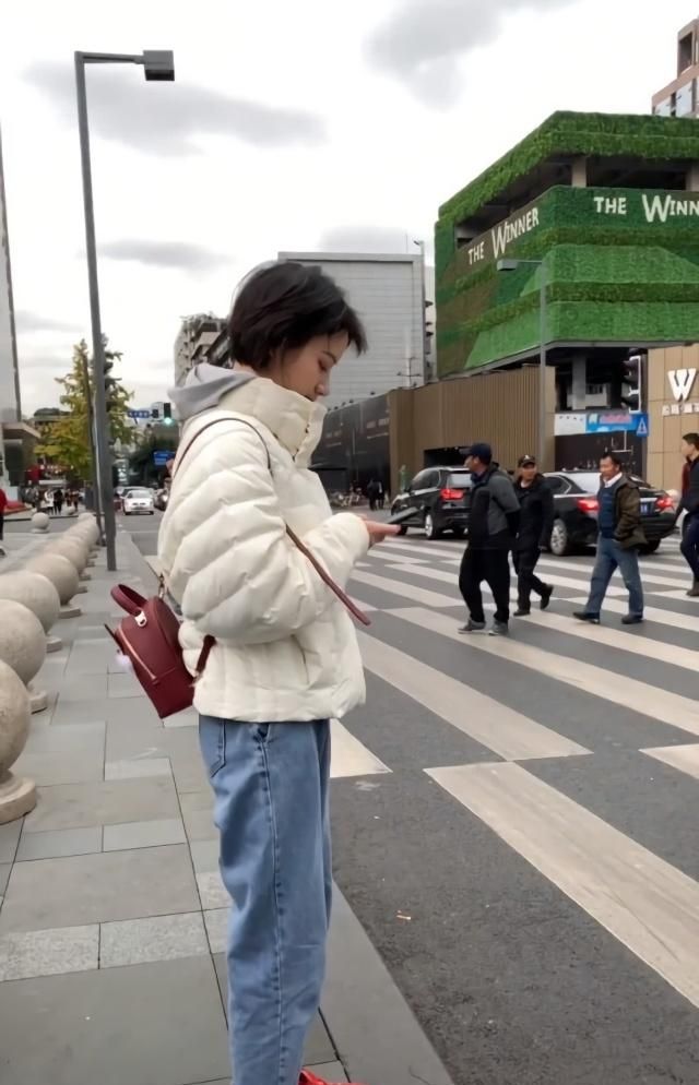 烂大街牛仔裤图片,烂大街牛仔裤穿搭图片