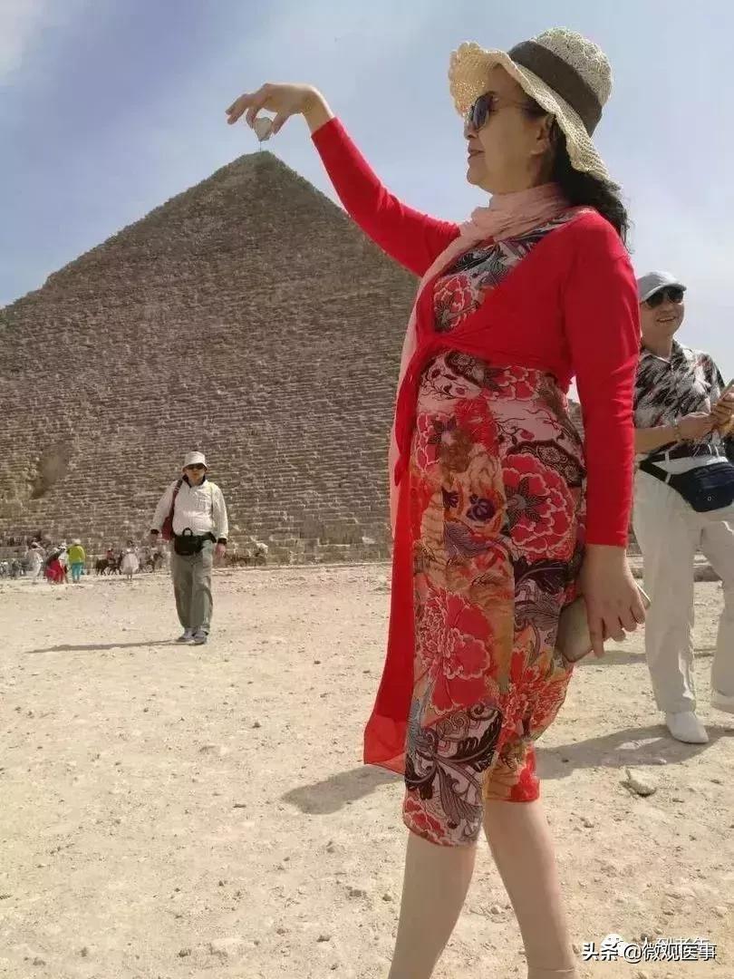 涓浗澶у澶栧嚭鏃呮父鎷嶇収鍔ㄤ綔鍚堥泦,澶у鏃呮父濮垮娍