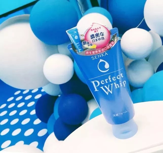 化妆前怎么护肤不卡粉步骤,化妆做好哪一步不容易卡粉