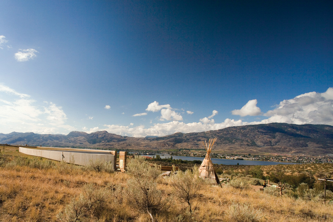 东西方现代夯土墙建筑集粹