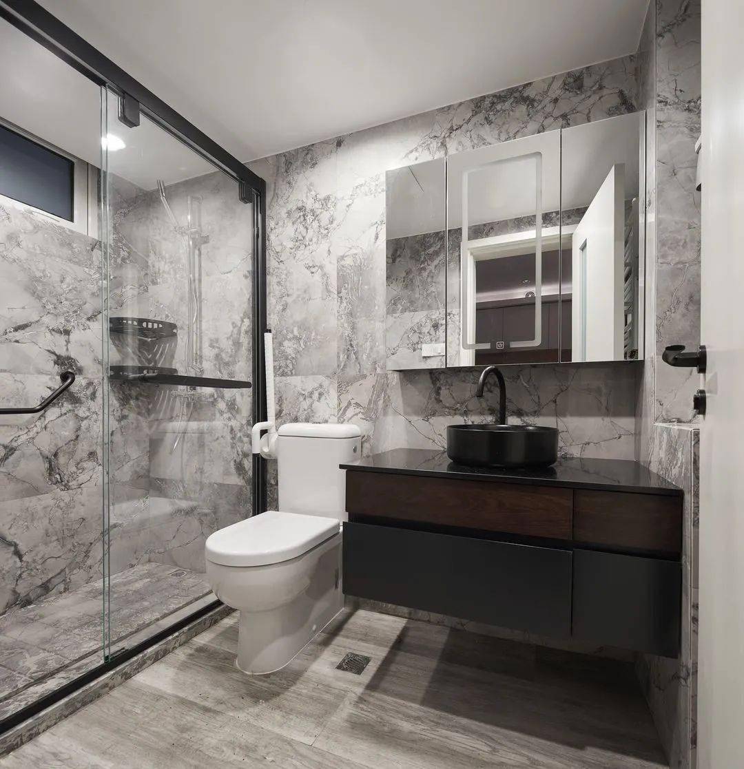 玻璃淋浴房隔断真的好吗?我家花了9800元去装,结果是一言难尽