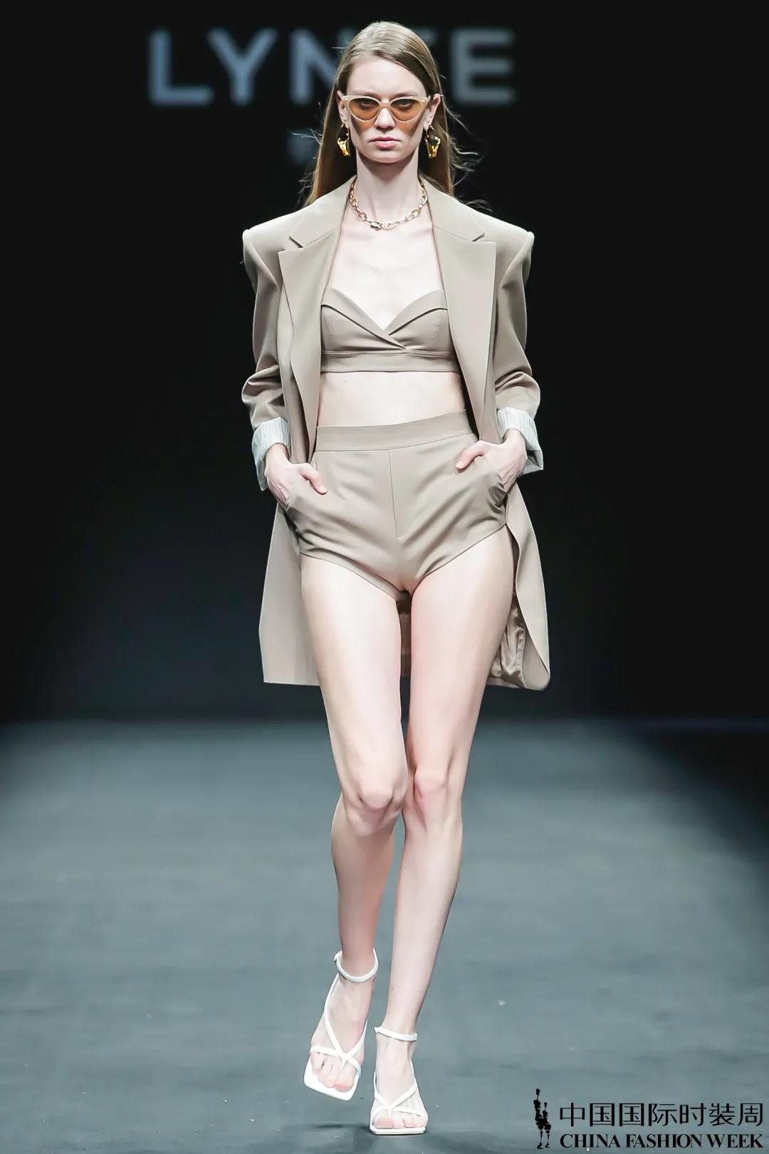 小众设计师秀场,时尚秀场精致的设计