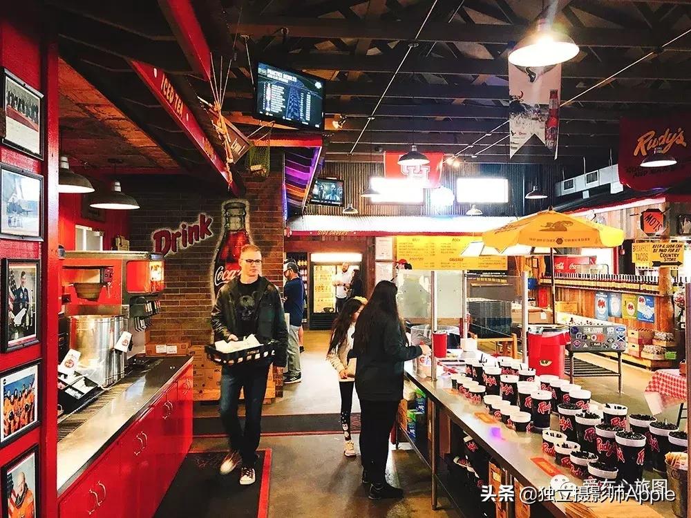 喂鳄鱼、看篮球比赛和太空中心的好玩休斯顿