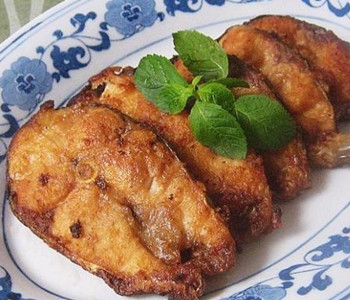 炸草鱼块的做法怎么才酥脆,炸草鱼块的做法视频教程