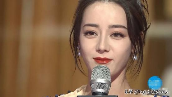 迪丽热巴靠颜值撑起来的造型,迪丽热巴刚出道与现在的对比照