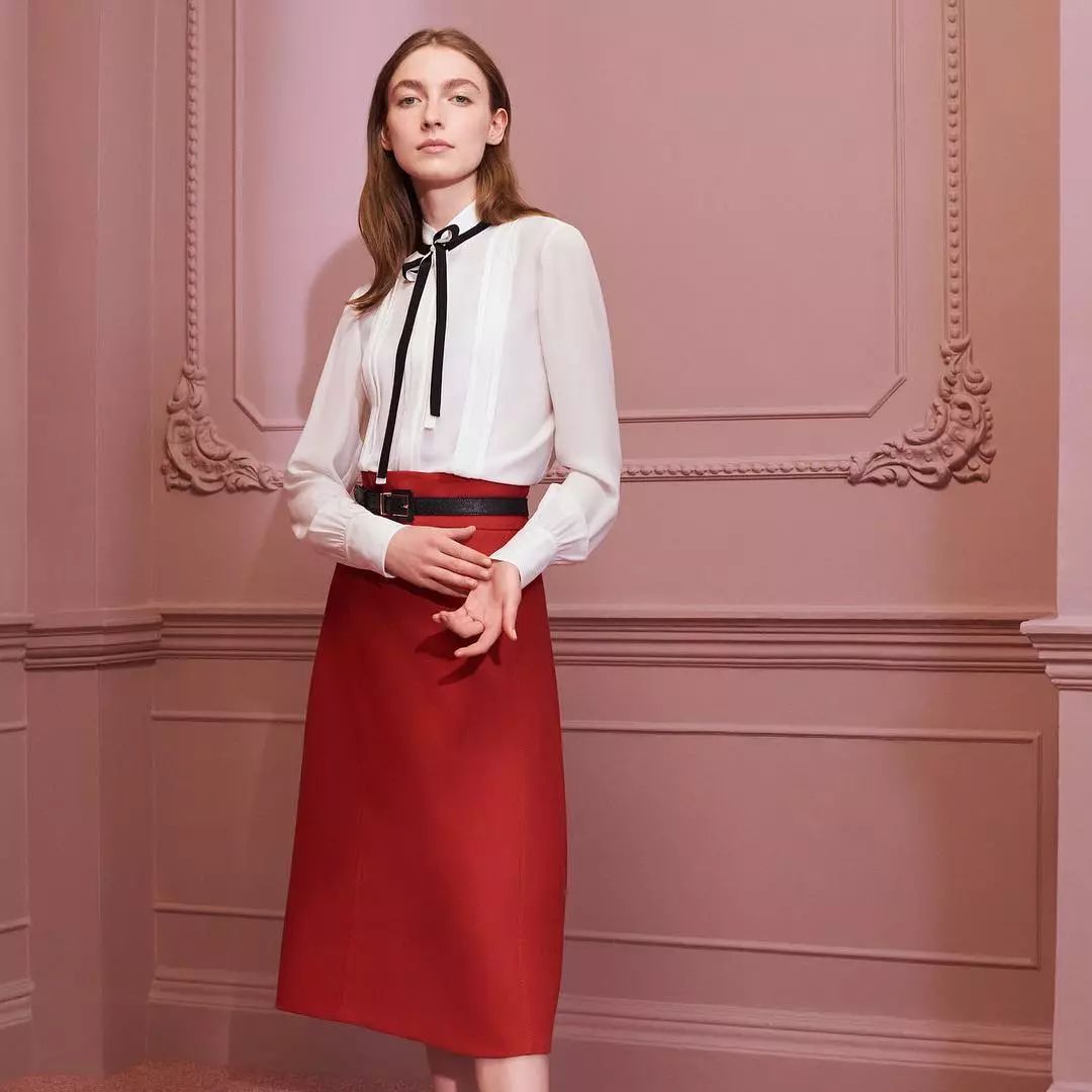 减龄蝴蝶结搭配,蝴蝶结怎么穿才好看慢动作