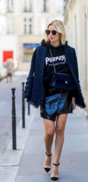 LV太子妃身材真绝了!跟14岁女儿穿比基尼度假,母女俩长太像