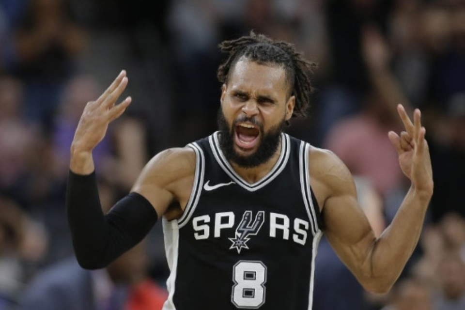 米尔斯绝杀,0.4秒绝杀9年前