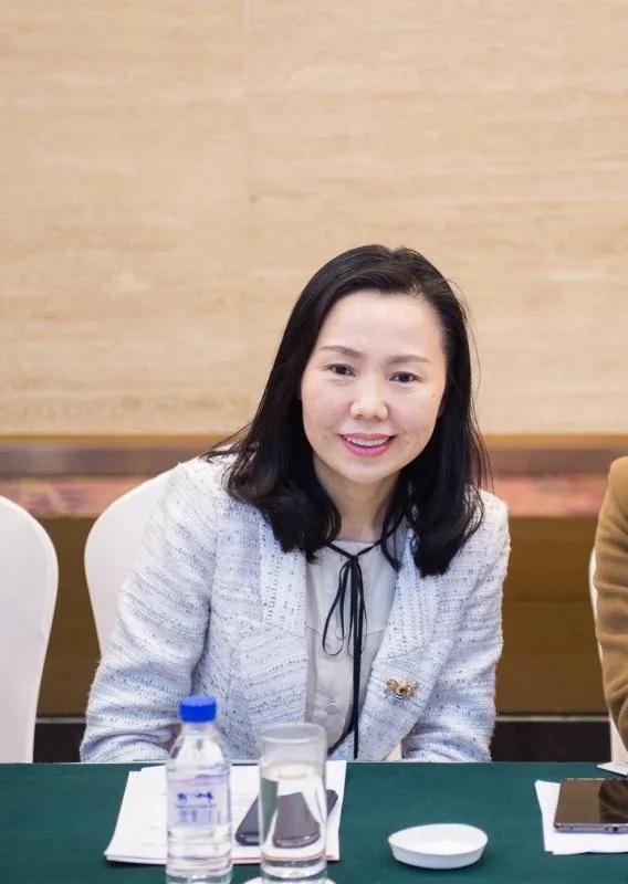 美丽迎春花开了,迎春花盛开的绝美春日盛景