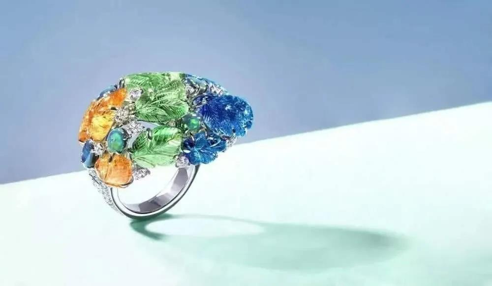 项链手链断了去哪里修,周大福手链断了免费维修吗