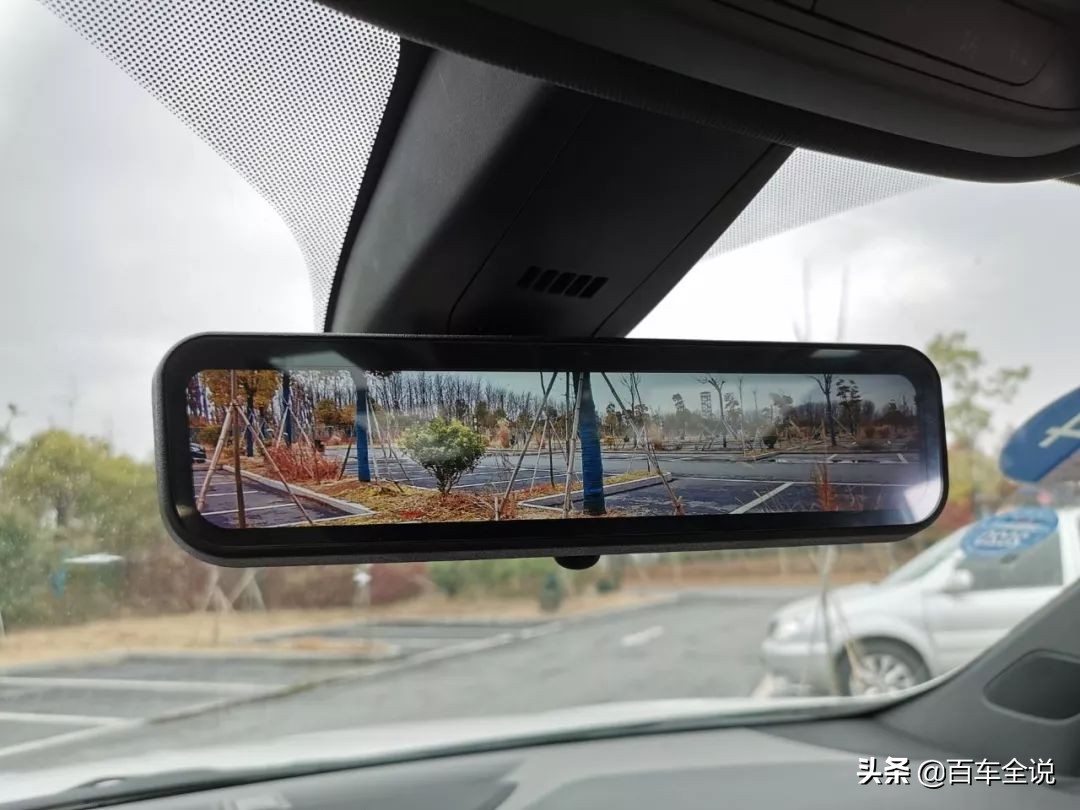 别克昂科旗2022款四驱豪华多少钱,别克昂科威plus和昂科旗怎么选择