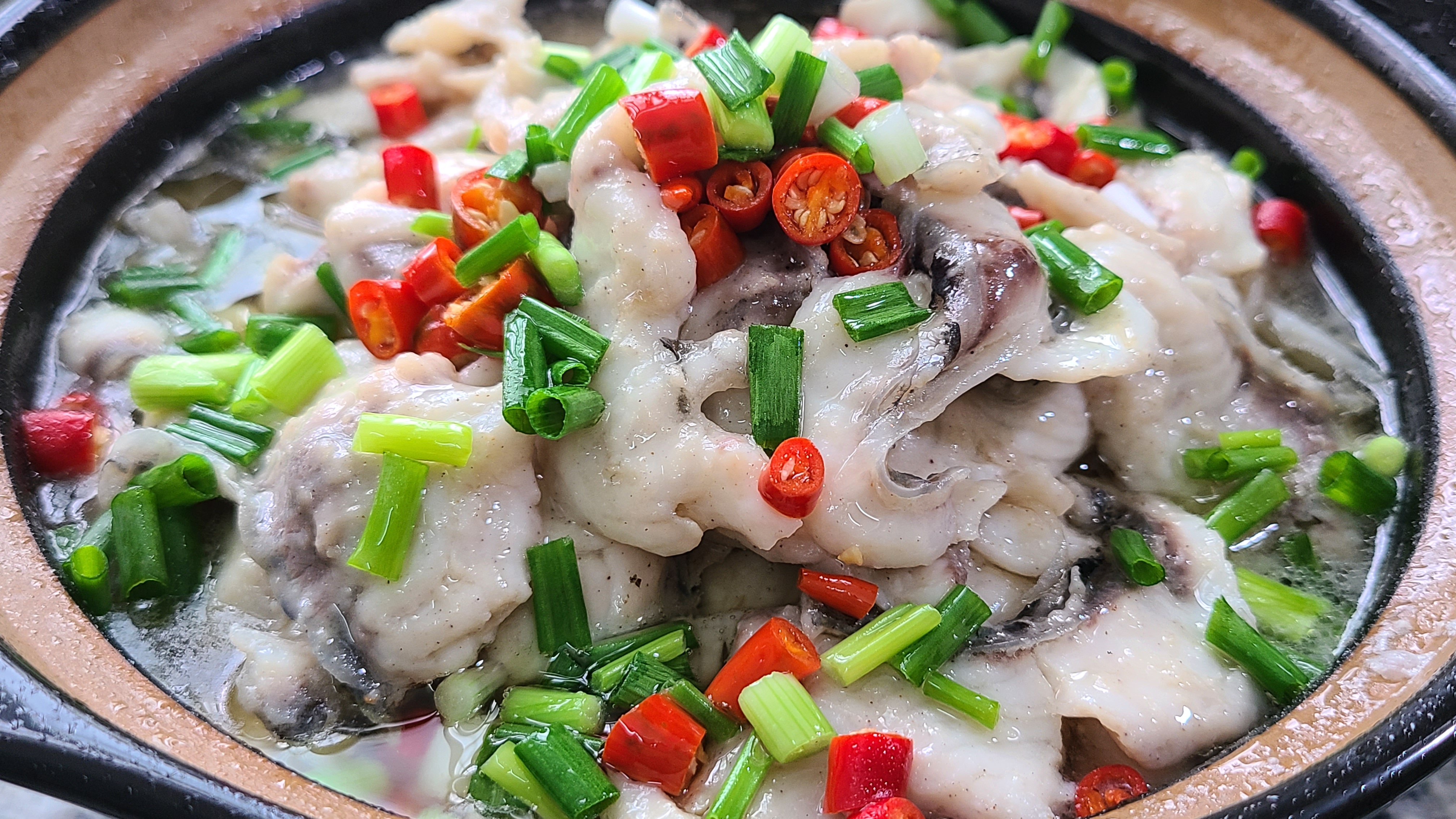 这一道萝卜炖鱼太香了,萝卜油豆腐炖鱼做法大全家常