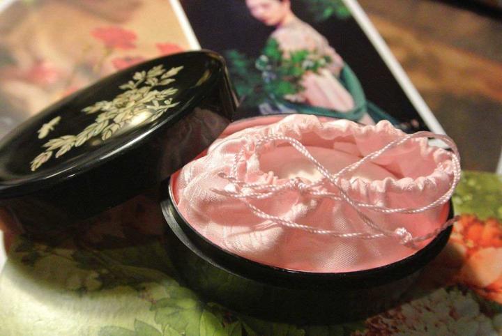 十种好用又不贵国货护肤品,敏感肌修复平价护肤品国货