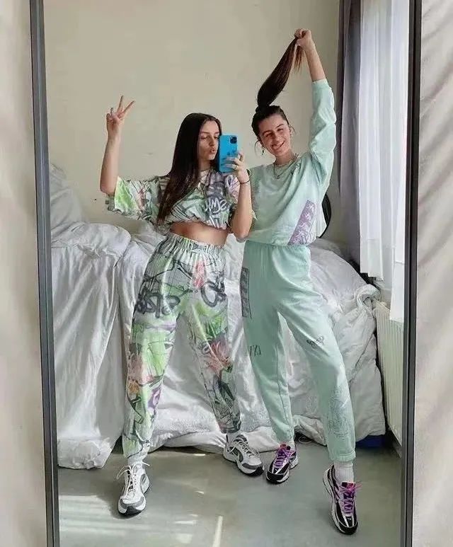 冬天鲨鱼裤怎么搭配显腿长,冬天鲨鱼裤怎么穿显腿细一点