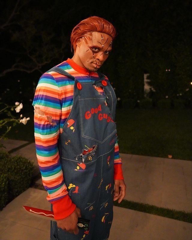 湖人发布万圣节造型浓眉哥,霍华德湖人造型