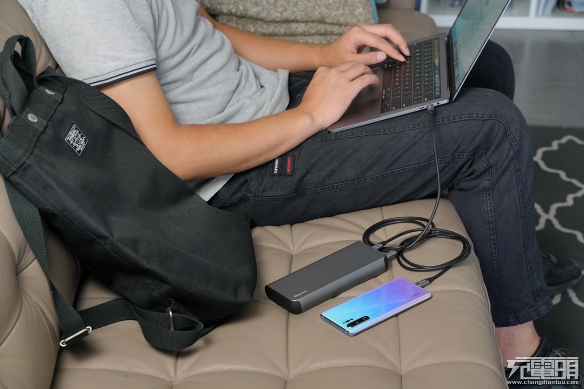 绿巨能22.5瓦充电器,绿巨能18w移动电源评测