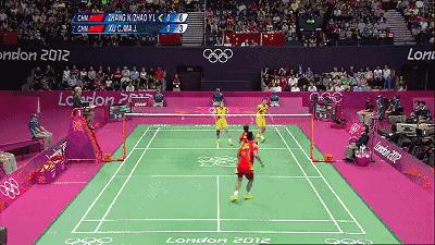 羽毛球双打四人轮转发球顺序,羽毛球双打一方体力不支怎样轮转