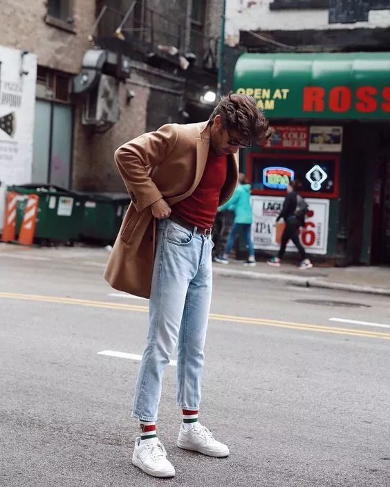 牛仔裤搭什么鞋子最好看,宽阔腿牛仔裤配什么鞋子合适