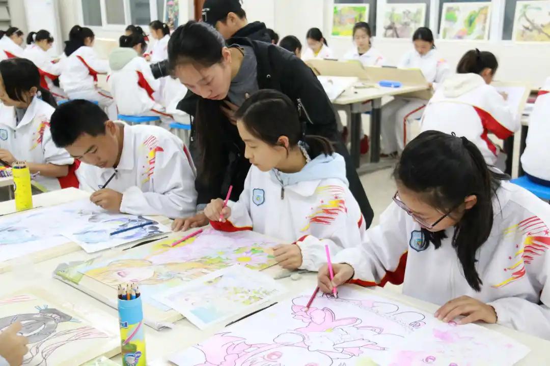 连云港华杰实验学校优点,名校巡礼海南中学