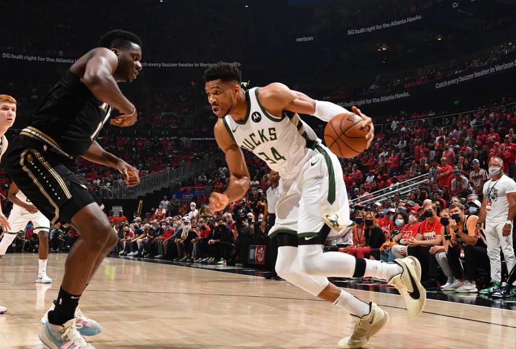 字母哥受伤比欧文重吗,字母哥又受伤了吗