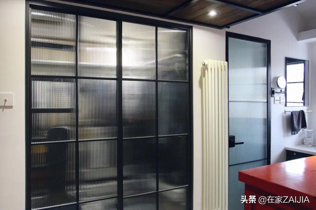不服输的北漂打工人！徒手造家具，40m²改出两室一厅