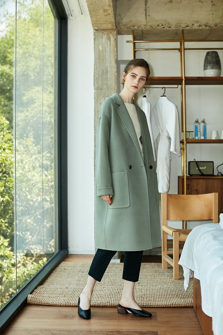 具有独特风格的羊绒大衣,厚实纯羊绒大衣