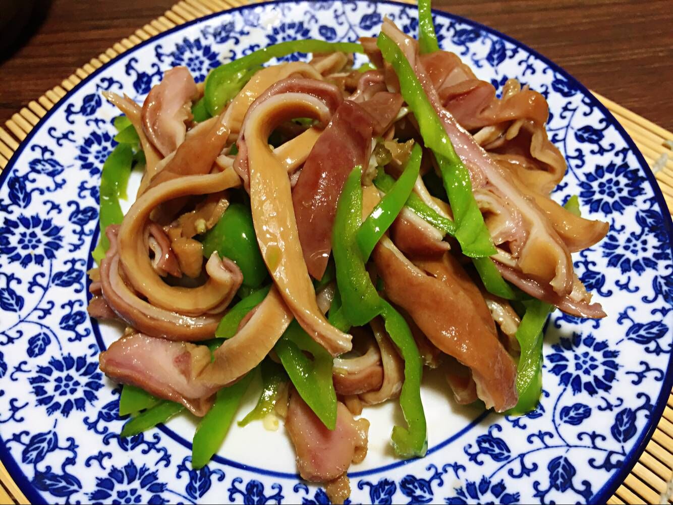 为什么猪肚煮出来很干,为什么猪肚要先炒一下再煮