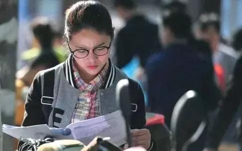 现在云南公务员好考吗,在云南考公务员有什么条件