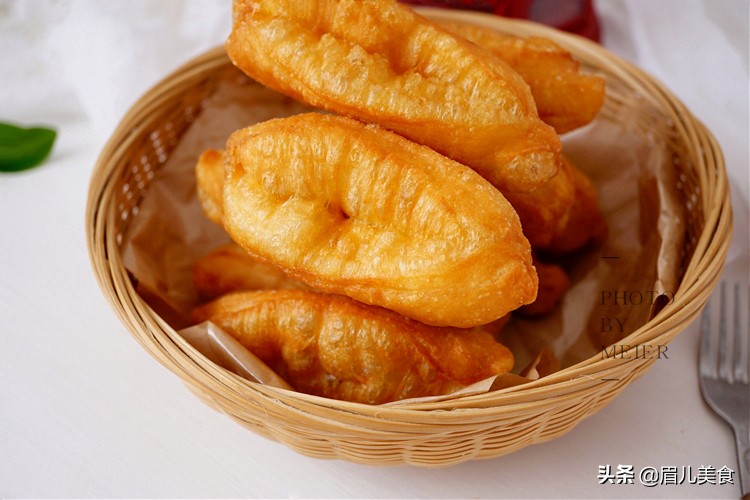 教你简单的凉皮做法不揉面不洗面,自制凉皮的做法不用酵母粉