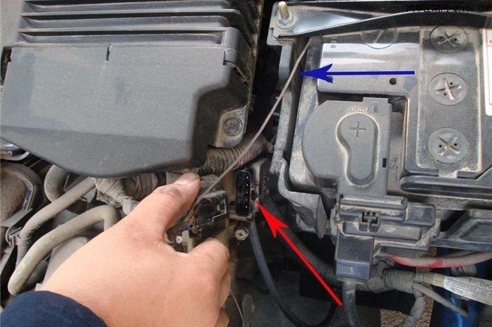 怎样判断空气流量计是否损坏,昂科拉空气流量计损坏有什么现象