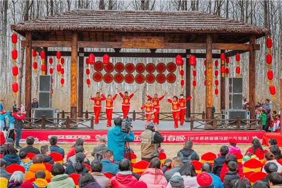 梦想让乡村更美好——南门小学雏鹰梦想小队参加第二届马郢村晚