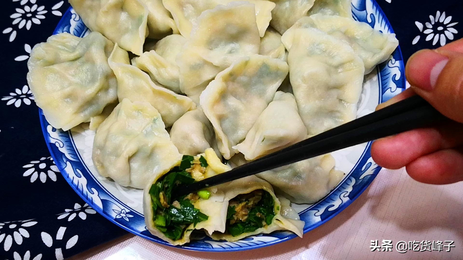 包韭菜饺子记住这三放四不放,韭菜饺子如何包才不粘手