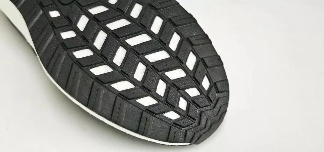 nikeyeezy跑鞋,adidasyeezyboostrunner700v2