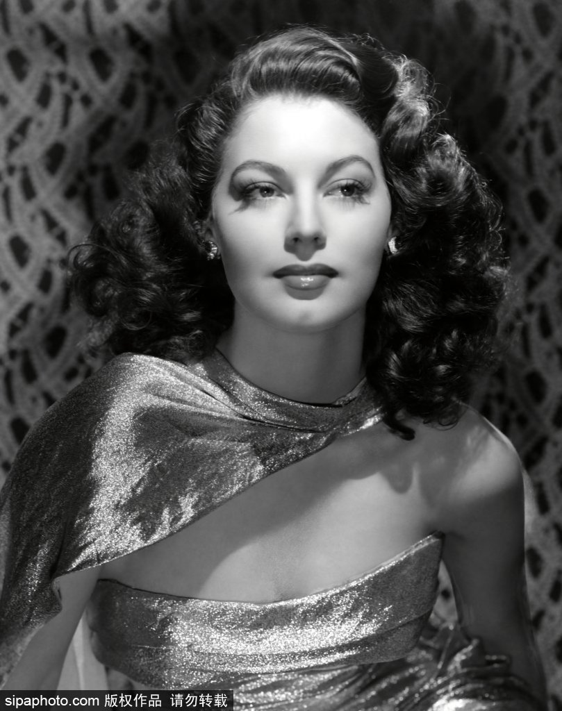 平安夜降临的天使，被誉此生见过最美的女人，临终前才正视自己美