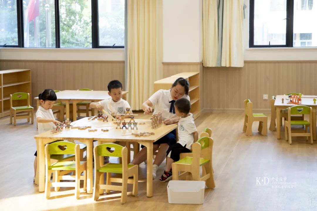 泉州金碧辉煌的幼儿园,泉州幼儿园空间设计效果图